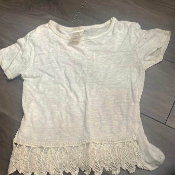 Persnickety Girls Top TWO AVAILABLE - Picture 2 of 5